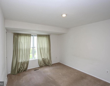 4710 Leyden Way - Photo Thumbnail 13