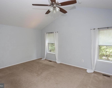 4710 Leyden Way - Photo Thumbnail 9