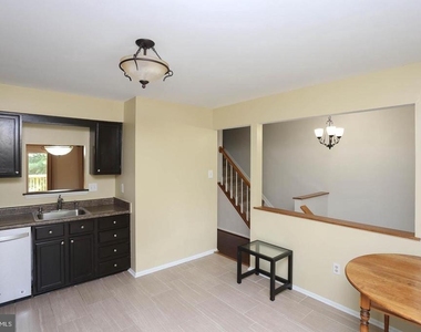 4710 Leyden Way - Photo Thumbnail 2