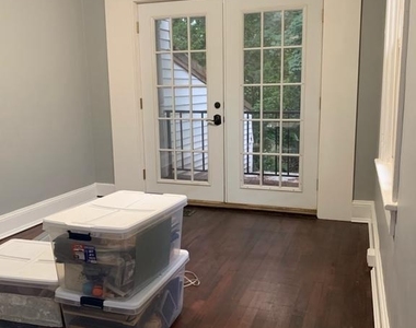 205 W 5th Street - Photo Thumbnail 18