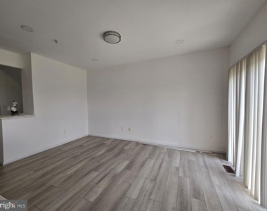 5808 Mercantile Drive W - Photo Thumbnail 8