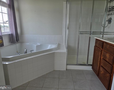 5808 Mercantile Drive W - Photo Thumbnail 20