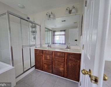 5808 Mercantile Drive W - Photo Thumbnail 19