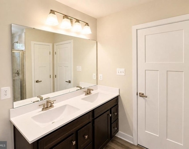 340 Paca Gardens Lane - Photo Thumbnail 40