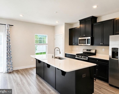 340 Paca Gardens Lane - Photo Thumbnail 18