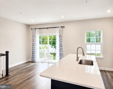 340 Paca Gardens Lane - Photo Thumbnail 17