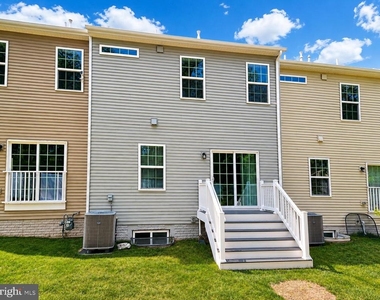 340 Paca Gardens Lane - Photo Thumbnail 5