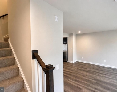 340 Paca Gardens Lane - Photo Thumbnail 30