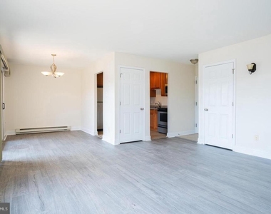 501 Prospect Boulevard - Photo Thumbnail 6