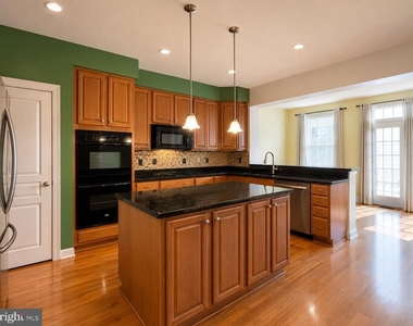 9674 Ethan Ridge Drive - Photo Thumbnail 7