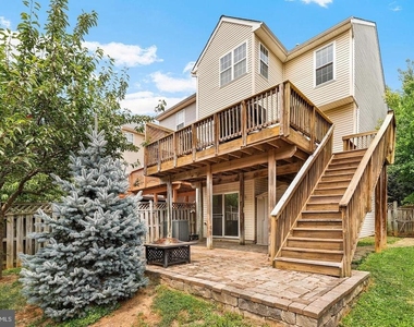 1942 Crossing Stone Court - Photo Thumbnail 25