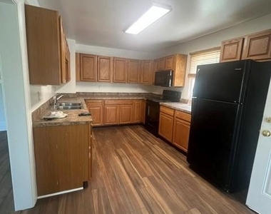 306 Dorsey Avenue - Photo Thumbnail 4