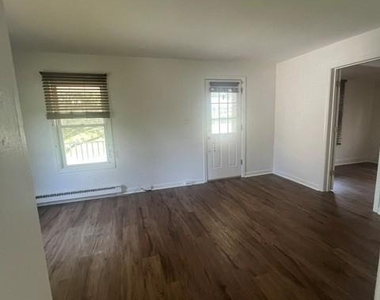 306 Dorsey Avenue - Photo Thumbnail 6