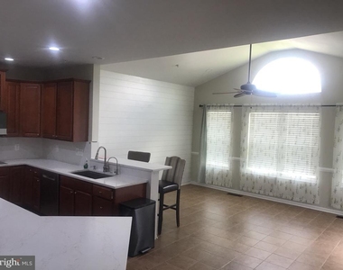 3412 Marylea Court - Photo Thumbnail 9