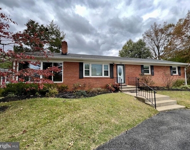 800 Severn Drive - Photo Thumbnail 1