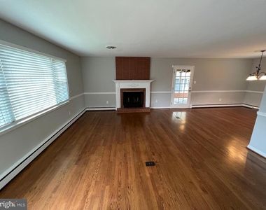 800 Severn Drive - Photo Thumbnail 4