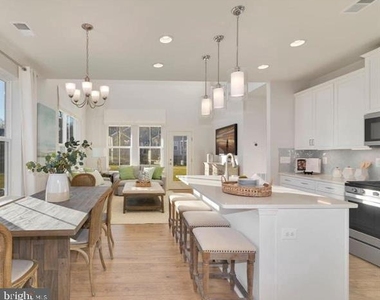 4241 Germantown Way - Photo Thumbnail 2
