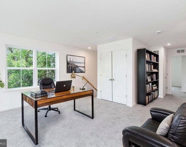 4241 Germantown Way - Photo Thumbnail 5