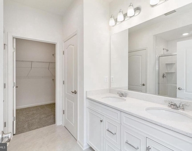 4241 Germantown Way - Photo Thumbnail 19