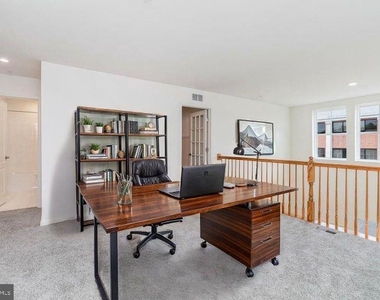 4241 Germantown Way - Photo Thumbnail 4