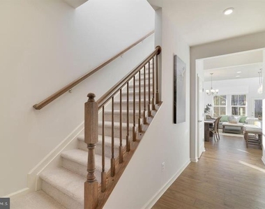 4241 Germantown Way - Photo Thumbnail 15