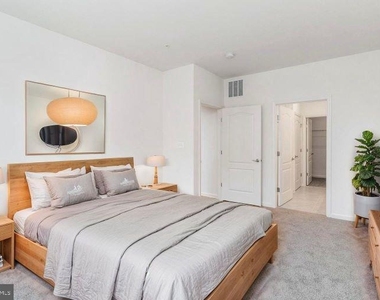 4241 Germantown Way - Photo Thumbnail 6