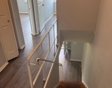 2053 Larkhall Road - Photo Thumbnail 14