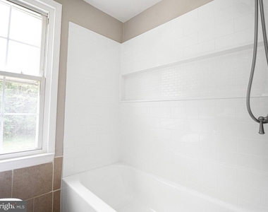 15 Burnsway Court - Photo Thumbnail 20
