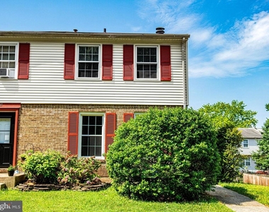 15 Burnsway Court - Photo Thumbnail 1