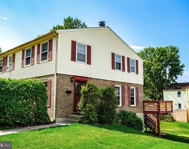 15 Burnsway Court - Photo Thumbnail 2
