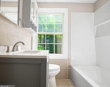 15 Burnsway Court - Photo Thumbnail 19