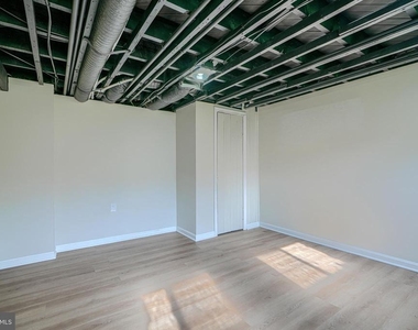 2976 Cornwall Road - Photo Thumbnail 13