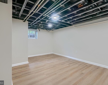 2976 Cornwall Road - Photo Thumbnail 18