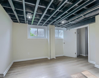 2976 Cornwall Road - Photo Thumbnail 15