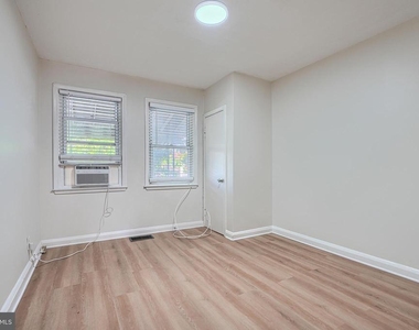 2976 Cornwall Road - Photo Thumbnail 6