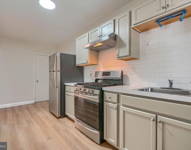 2976 Cornwall Road - Photo Thumbnail 5