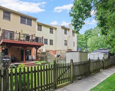 6 Drawbridge Court - Photo Thumbnail 8