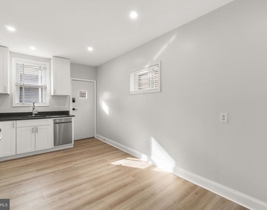 1827 Bank Street - Photo Thumbnail 10
