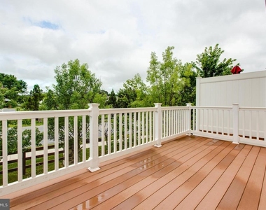 7726 Sentry Terrace - Photo Thumbnail 17