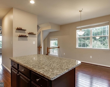 7726 Sentry Terrace - Photo Thumbnail 16