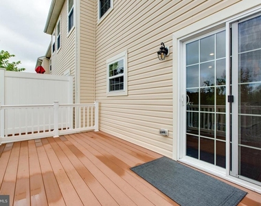 7726 Sentry Terrace - Photo Thumbnail 18