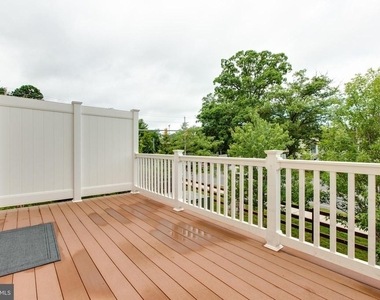 7726 Sentry Terrace - Photo Thumbnail 20