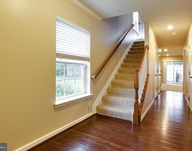 7726 Sentry Terrace - Photo Thumbnail 9