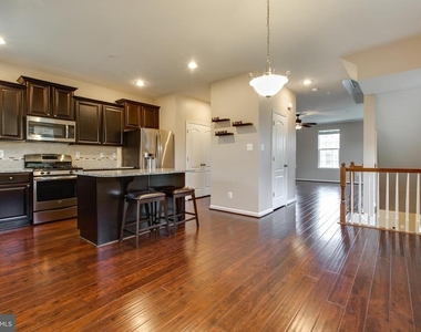 7726 Sentry Terrace - Photo Thumbnail 11