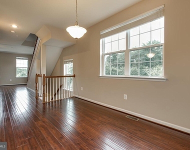 7726 Sentry Terrace - Photo Thumbnail 12