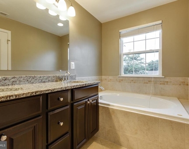 7726 Sentry Terrace - Photo Thumbnail 30