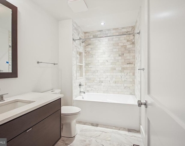 699 Giddings Avenue - Photo Thumbnail 10