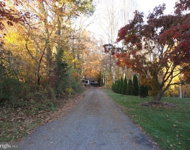 814 Rustic Lane - Photo Thumbnail 11