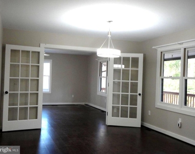 814 Rustic Lane - Photo Thumbnail 25