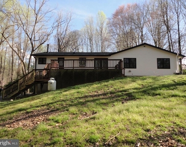814 Rustic Lane - Photo Thumbnail 4